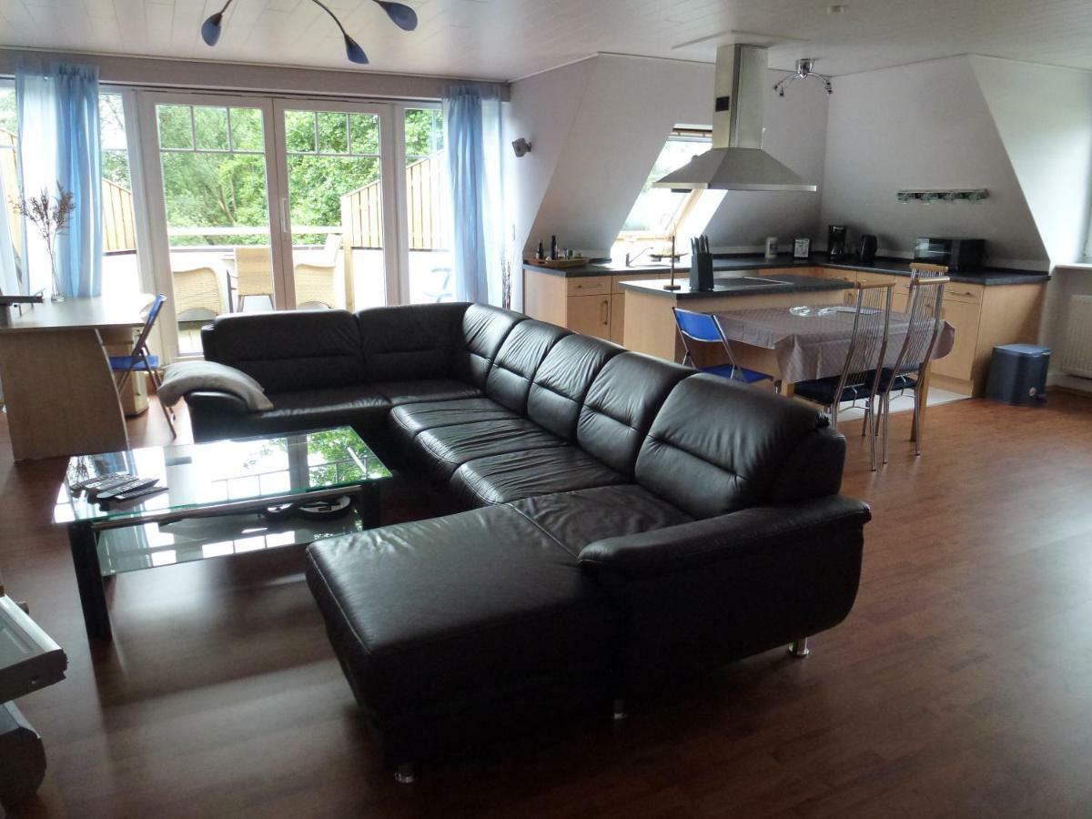 Moderne Maisonette-Wohnung Am Karpfenteich; Modern Apartment With View Of The Carp Pond Barmstedt Εξωτερικό φωτογραφία